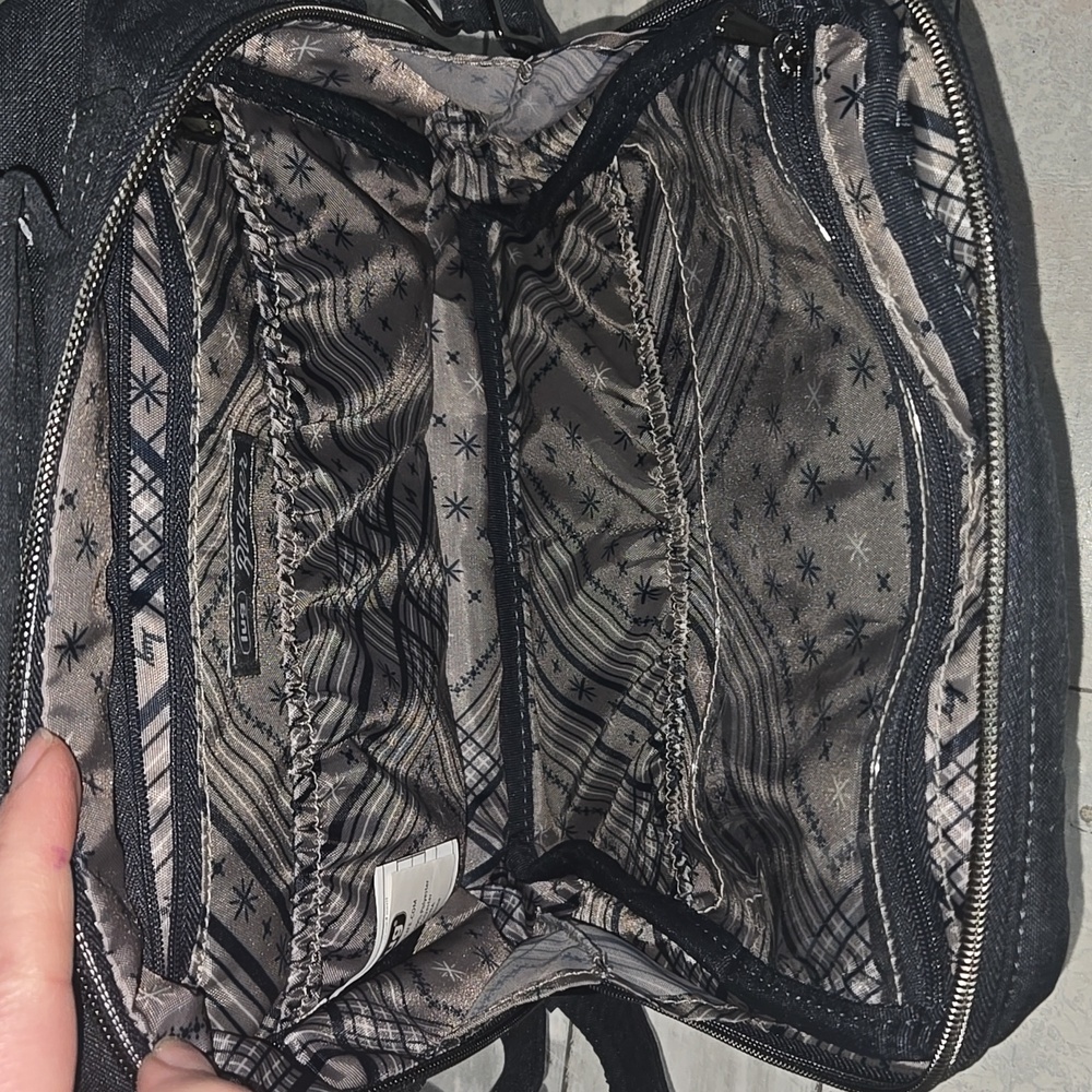 Lug Quilted Crossbody Bag - Picture 6 of 10